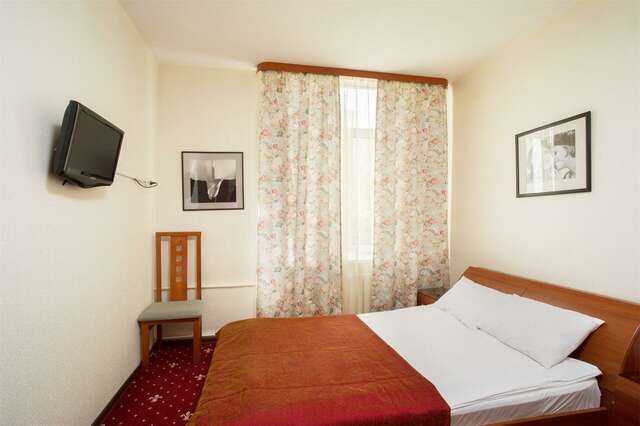 Гостиница Первомайская Москва-83